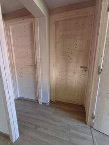 1000004235